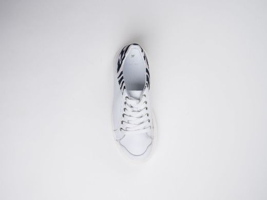 urban-safari zebra-white