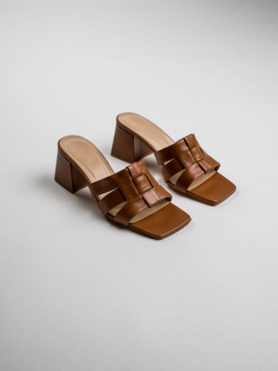 LEYLA - TOFFEE BROWN resmi