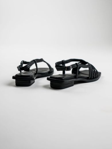 LIORA - STUDIO BLACK resmi