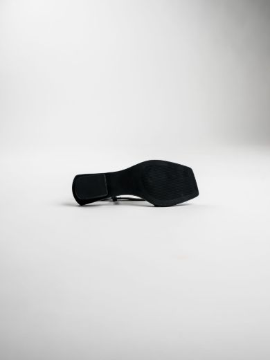 LIORA - STUDIO BLACK resmi