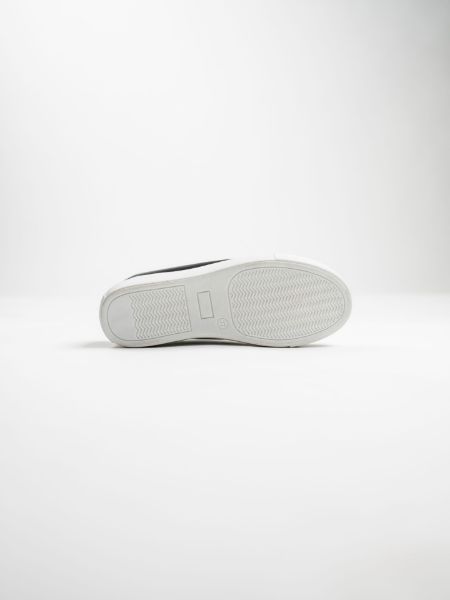 PURE - BLACK resmi