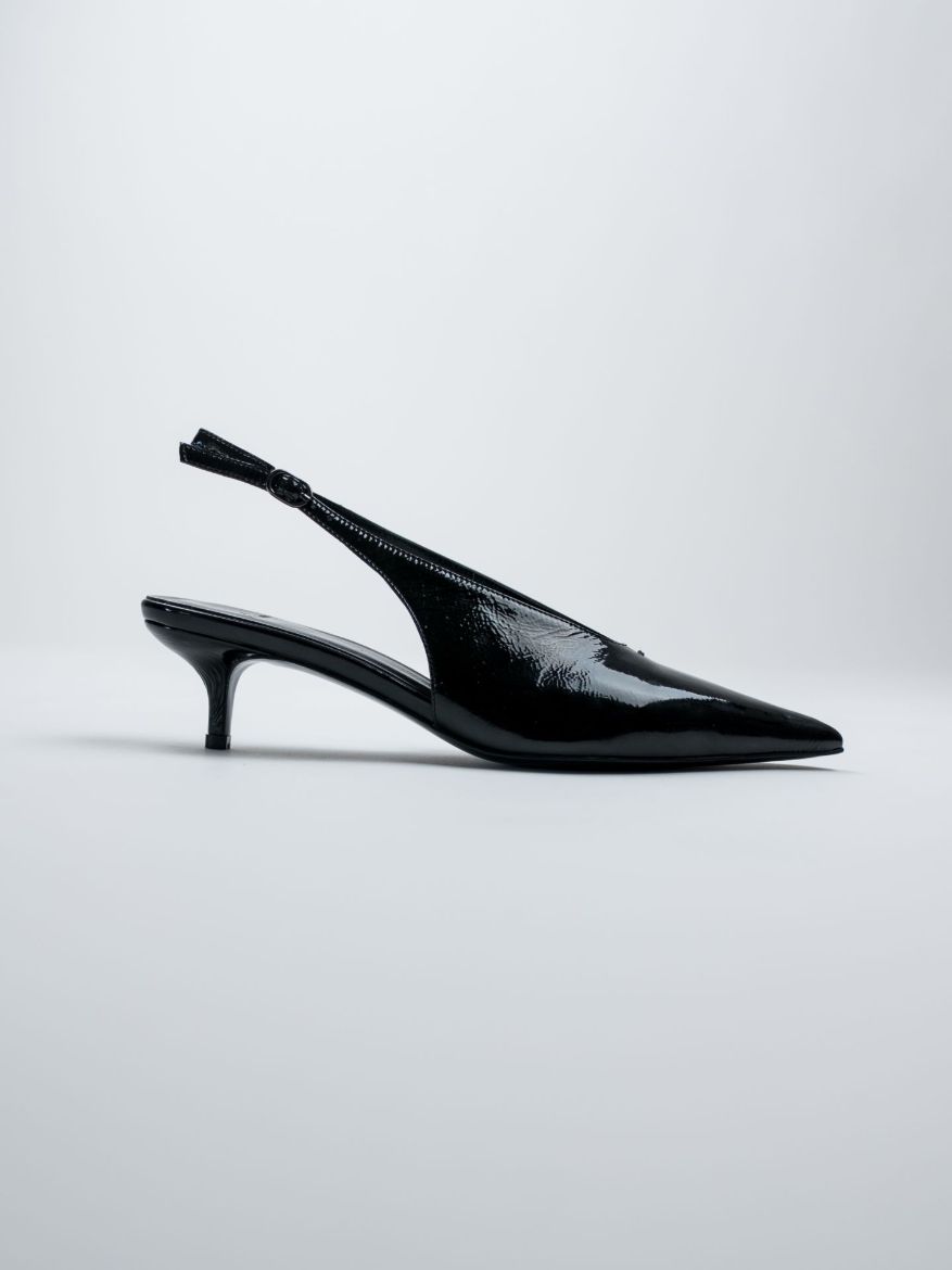 ZELIA - BLACK resmi