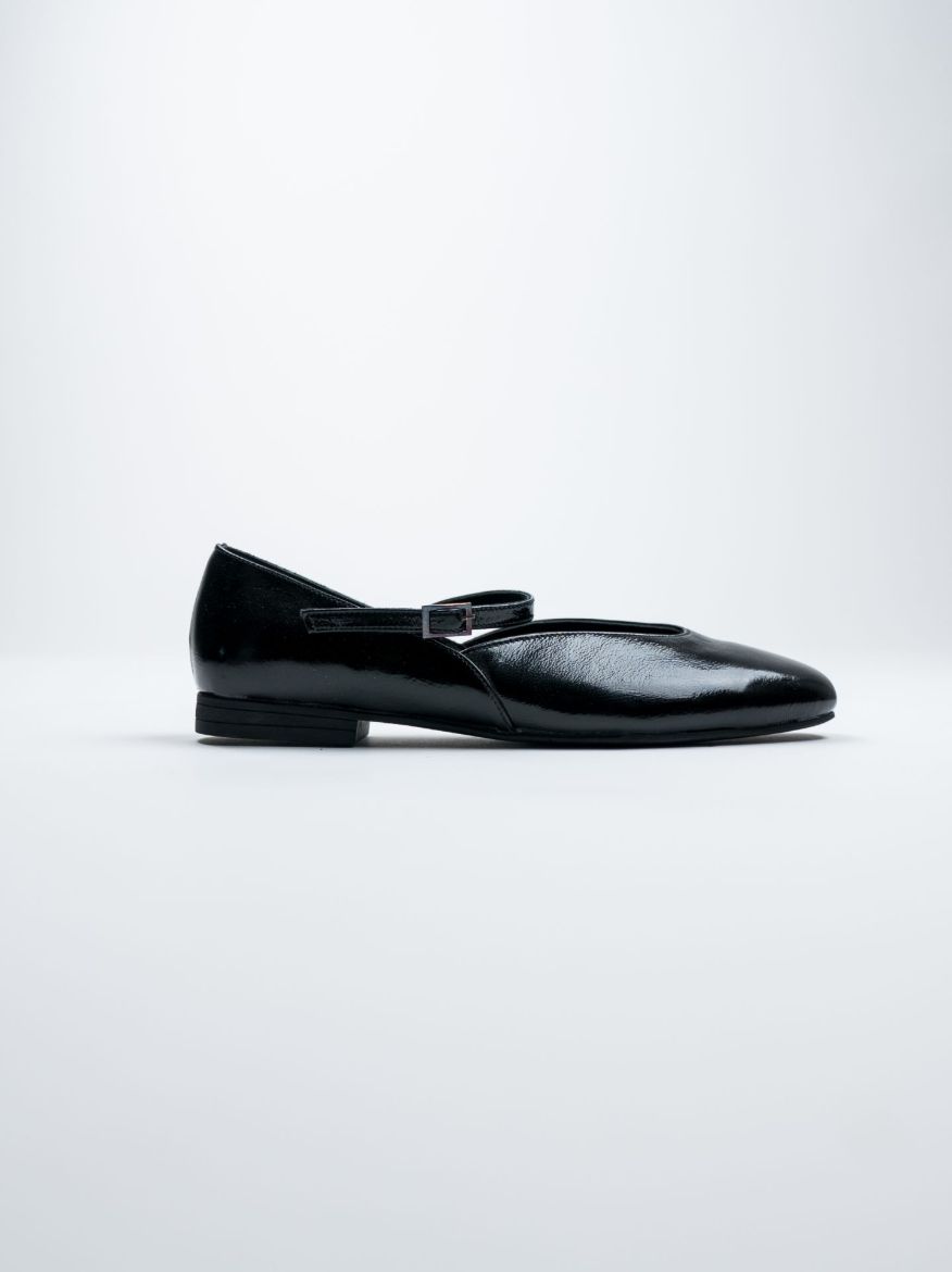 FLEUR - PATENT BLACK resmi